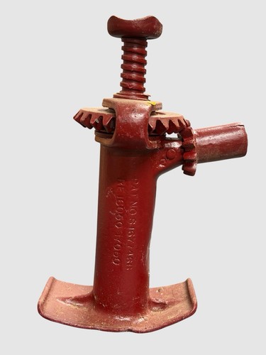 Vintage cast iron screw - no.,