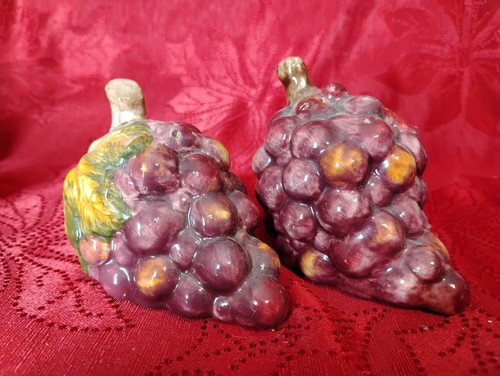 Grape salt and pepper shakers - salt,
