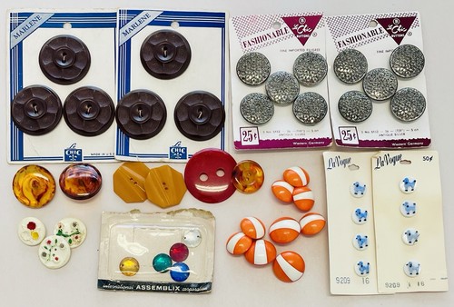 Vtg button lot chic la - lot, le