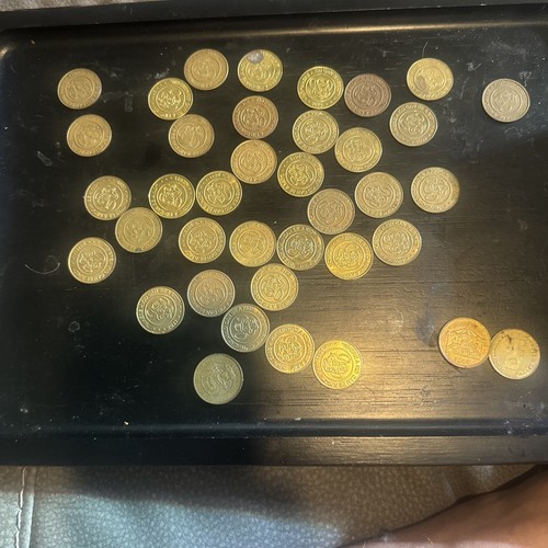 Lot chuck e cheese - of,
