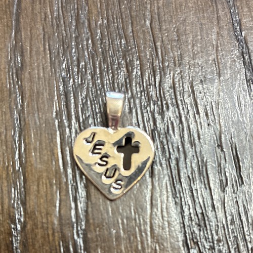 Silver heart pendant - heart.,