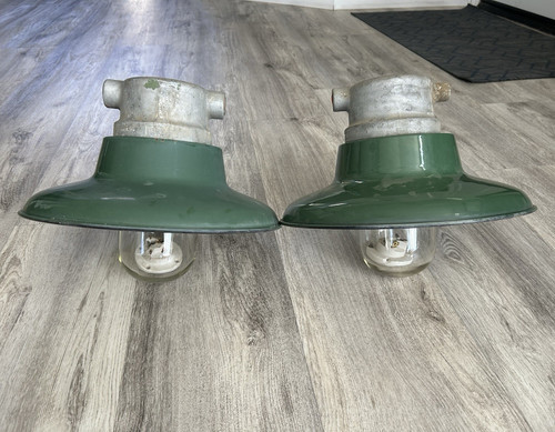Crouse hinds lot 2 - lot,
