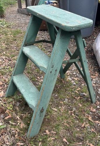 Small vintage folding step - vintage,