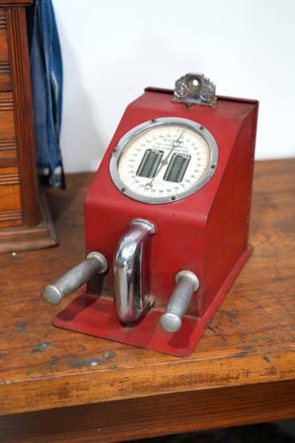 Vintage grip strength tester - vintage,