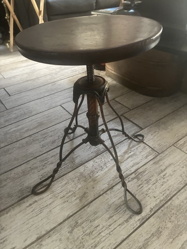 Antique twisted leg piano - twisted,