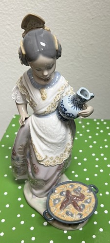 Lladro 5254 making paella - lladro,
