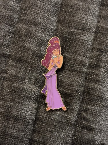 Disney loungefly pin - disney,