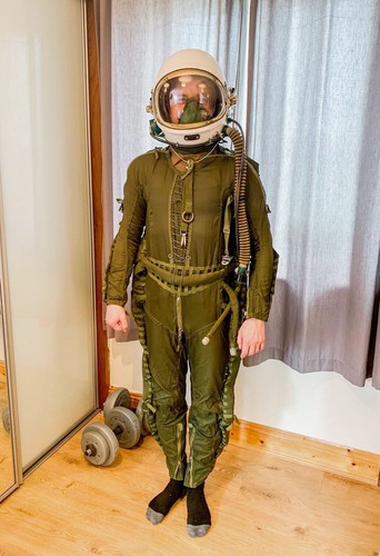 Surplus air force - air, mig