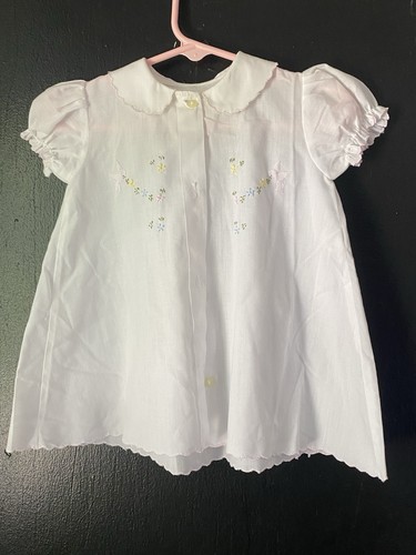 Vtg white hand embroidered - white,