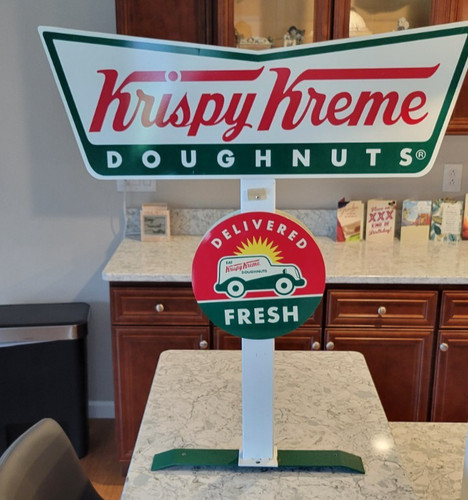 Krispy kreme doughnut sign - kreme,