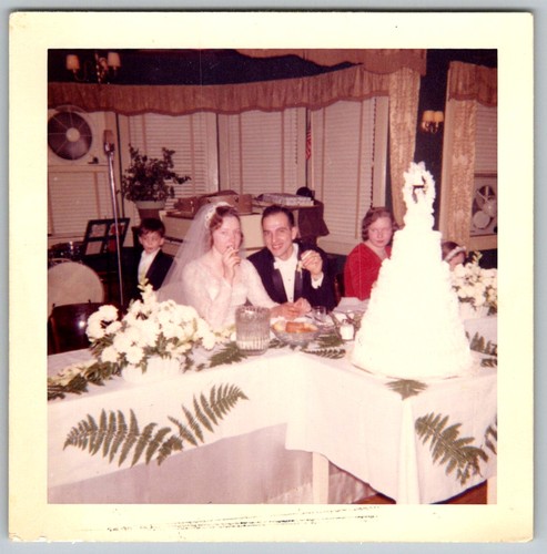 Vtg snapshot bride groom - bride,