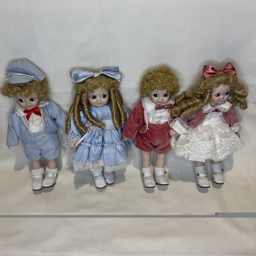 Set porcelain dolls - of,