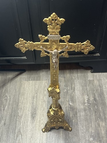 Altar crucifix trinity - altar,