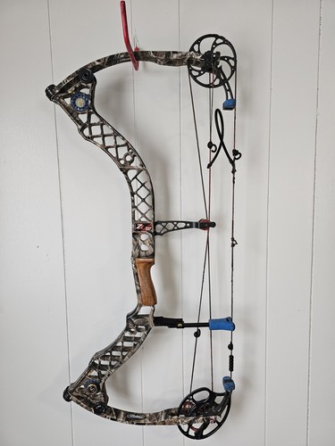 Mathews compound bow - mathews,