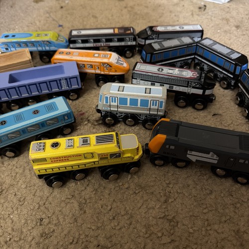Wooden thomas compatible - 15,