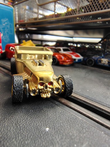 Hot wheels larry - hot, wood