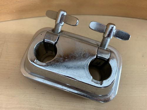 Double rack tom - tom, holder