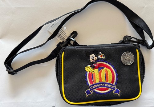 Disney pin trading 10th - pin,
