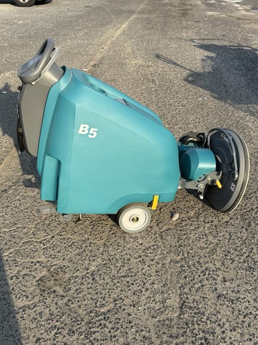 Tennant floor scrubber - b5,