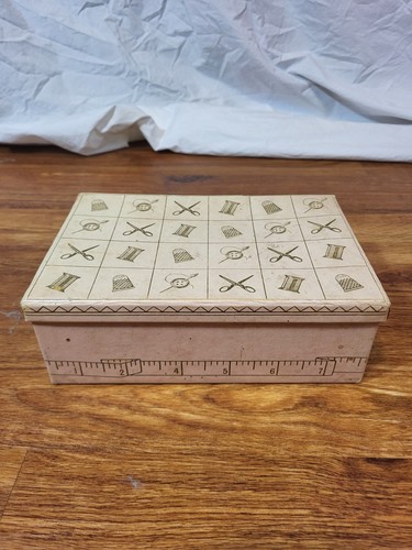 Vintage cream gold - cream, detail