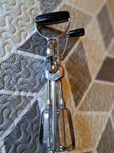Ekco hand crank egg - ekco,