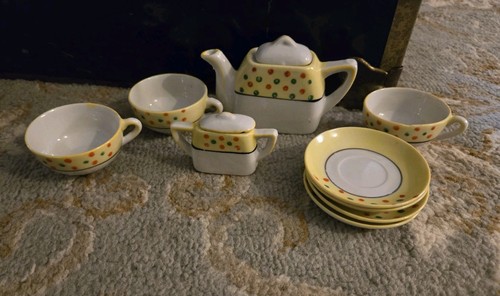 Vintage miniture childs tea - childs,