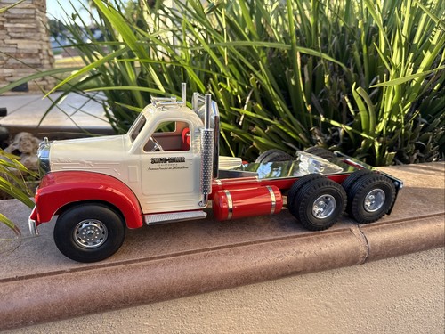 Smith miller mack cab - b, biege