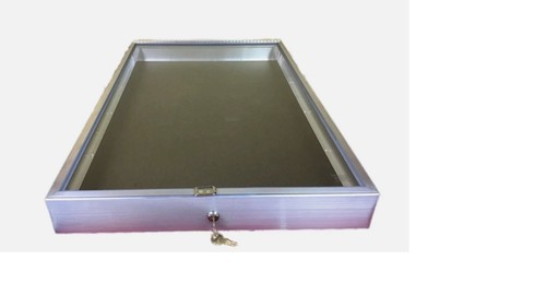 Aluminum display case - x, 22