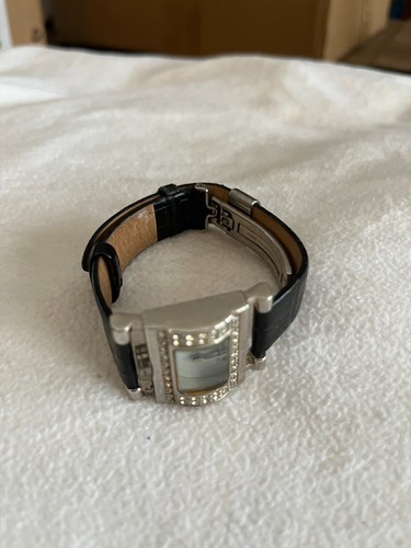 Vintage wrist watch - wrist, quartz