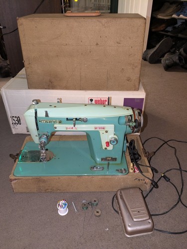 Vintage white model - model, 671