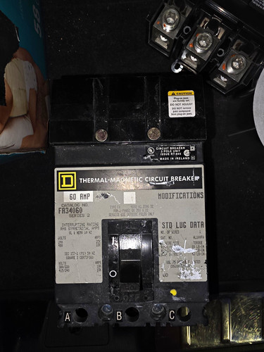 Square fal36060 - d,