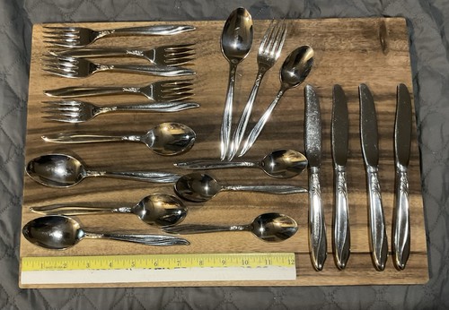 Silverware set lot - set,