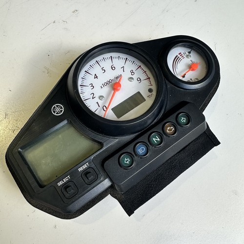 Yamaha tdm900 2006 - yamaha, dials