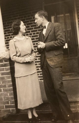 Vintage 1930s pretty woman - 1930s,