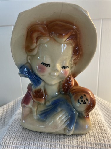 Vintage bonnet girl with dolly - bonnet,
