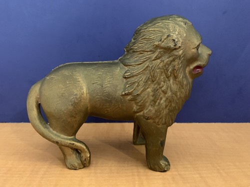 Antique lion cast - antique, still
