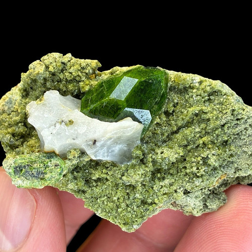 Natural demantoid garnet - natural,
