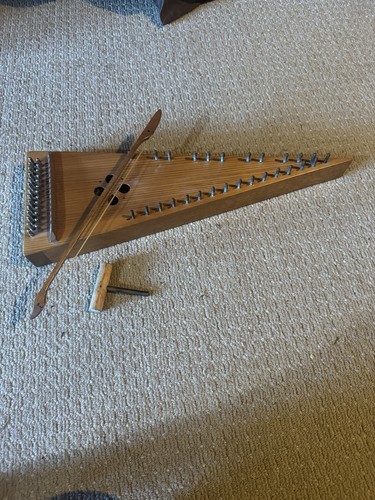 Bowed psaltery the string - bowed, psaltery: