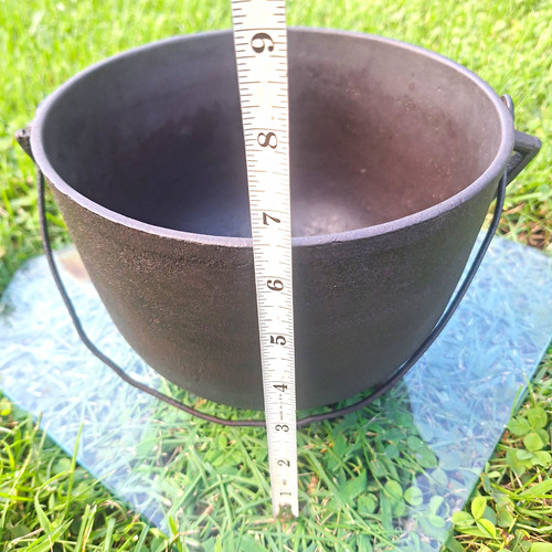 Cast iron leg - iron, 3-leg