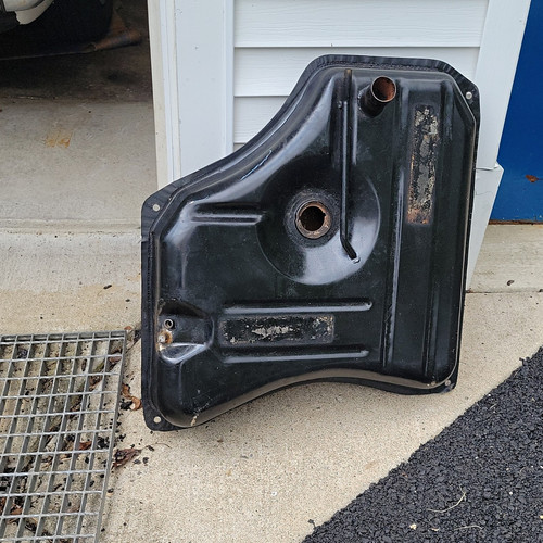 Triumph stag fuel tank - ,