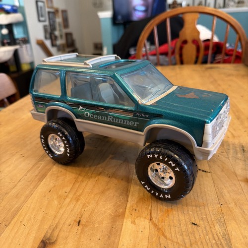 Nylint ocean runner ford - runner,