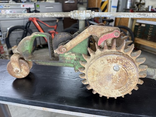 National tractor traveling - national,