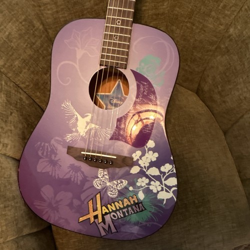Disney washburn hannah - by,