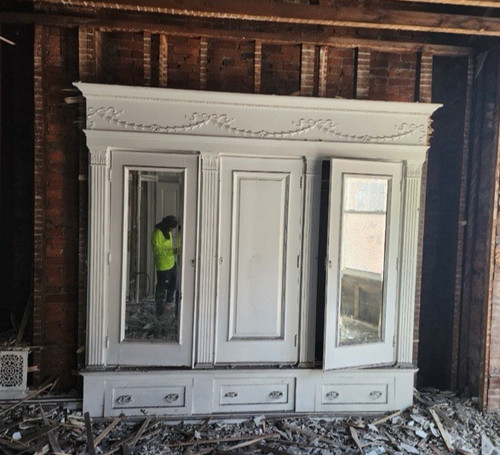 Antique oak closet - ~,