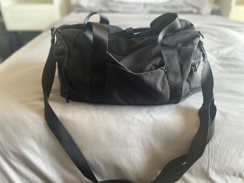 Lululemon duffle gym - lululemon,