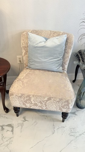 Elegant patterned accent chair - accent,