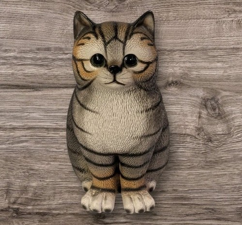 Harvey knox cat figurine - cat, 1983