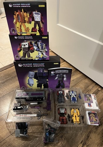 Magic square menasor b11 - square,