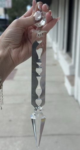 Cut crystal clear spear - cut,