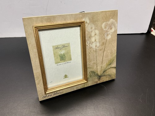 Picture frame holds - frame,